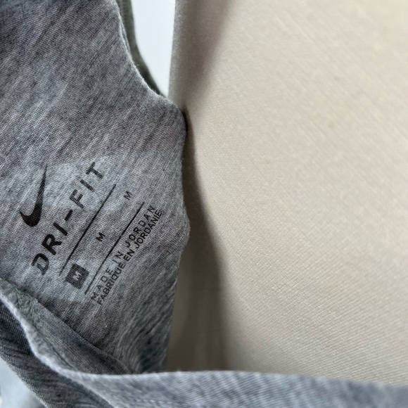 Nike Dri-Fit Breathe Sleeveless Training Top Ladies Size Medium - Picture 6 of 7